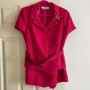 Hot pink Tahari short sleeve skirt suit